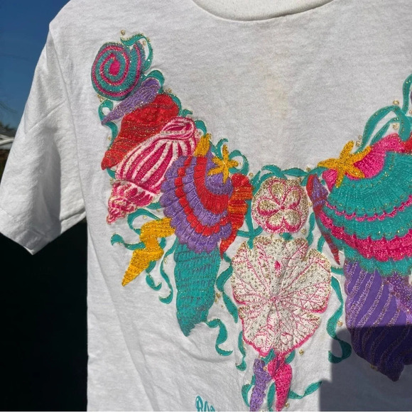 VINTAGE Bodega Bay CA Tee 100% Cotton Sparkles Colorful 90s - Picture 2 of 9
